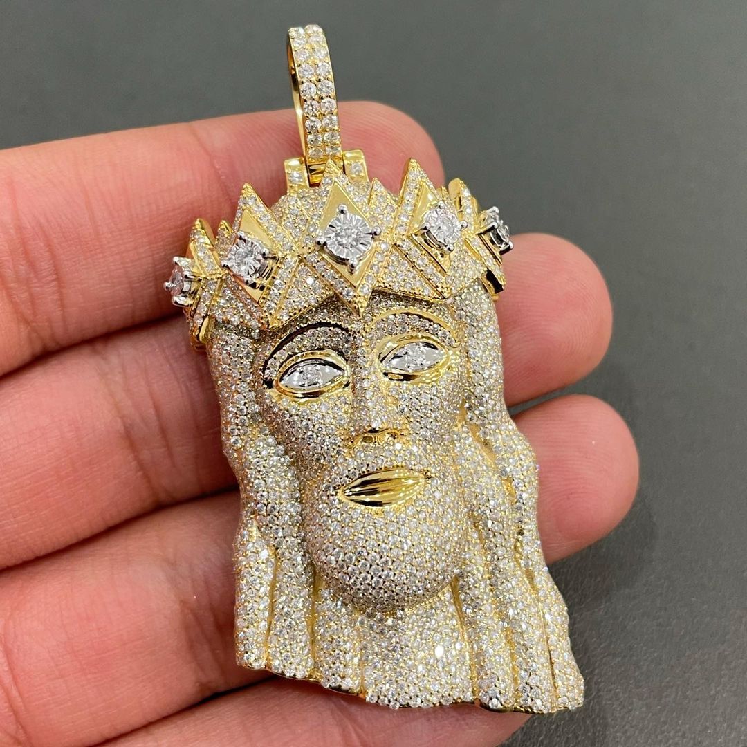 Moissanite Jesus Throne Pendant