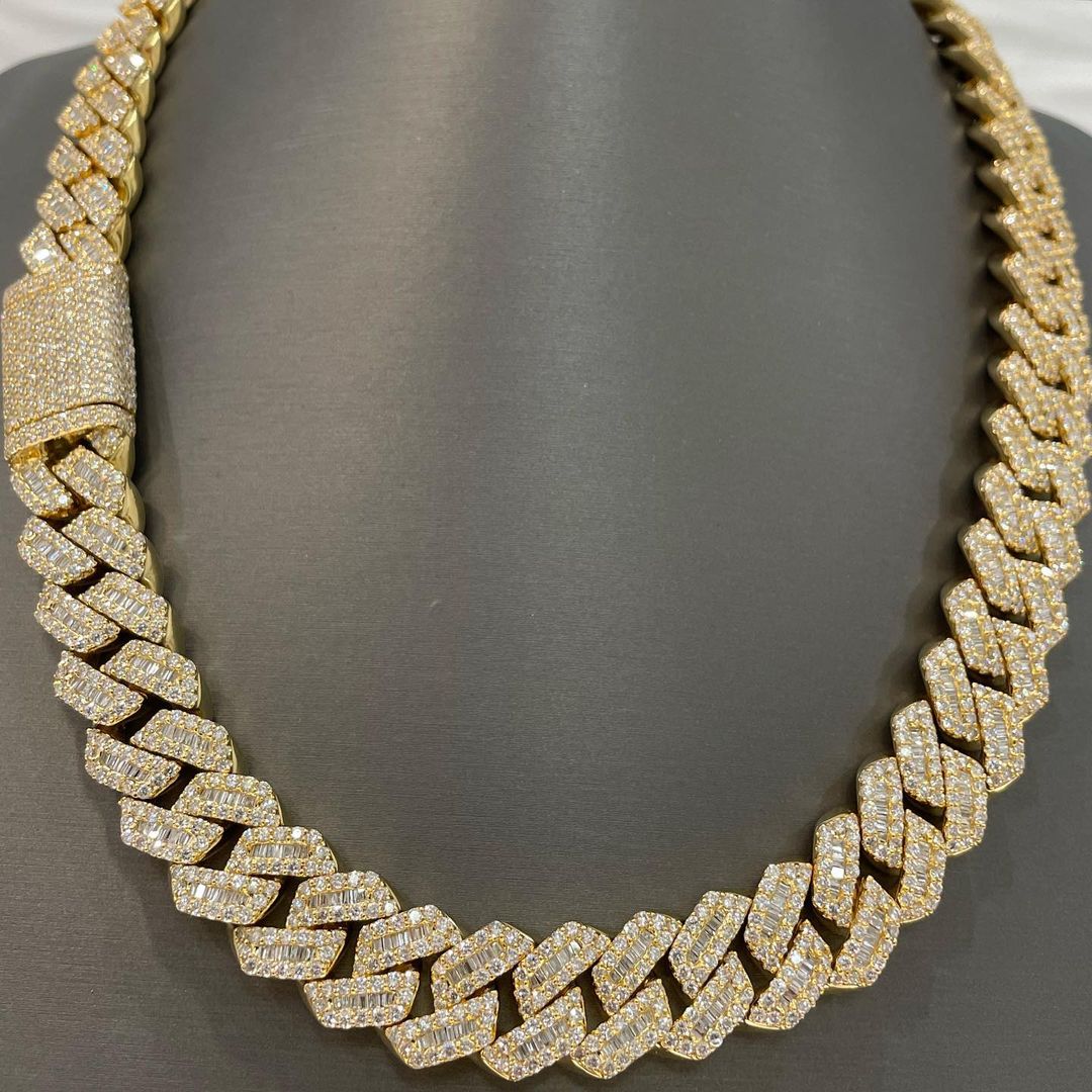 18MM Moissanite Cuban Link Baguette Diamond Chain