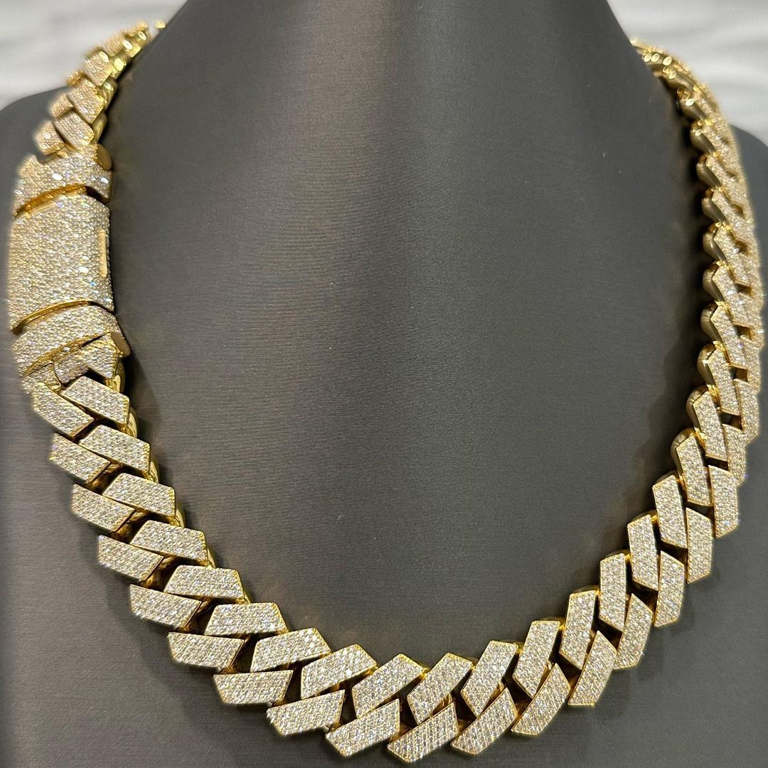 20MM Moissanite Cuban Link Diamond Chain